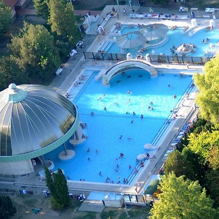 Sziget Apartman エゲル エクステリア 写真