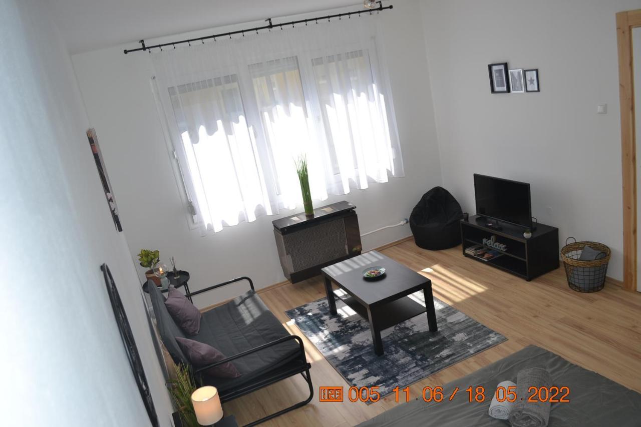 Sziget Apartman エゲル エクステリア 写真