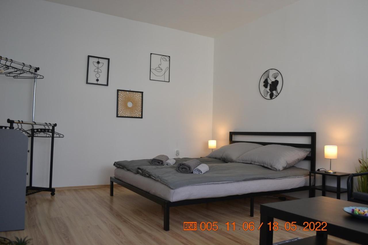 Sziget Apartman エゲル エクステリア 写真