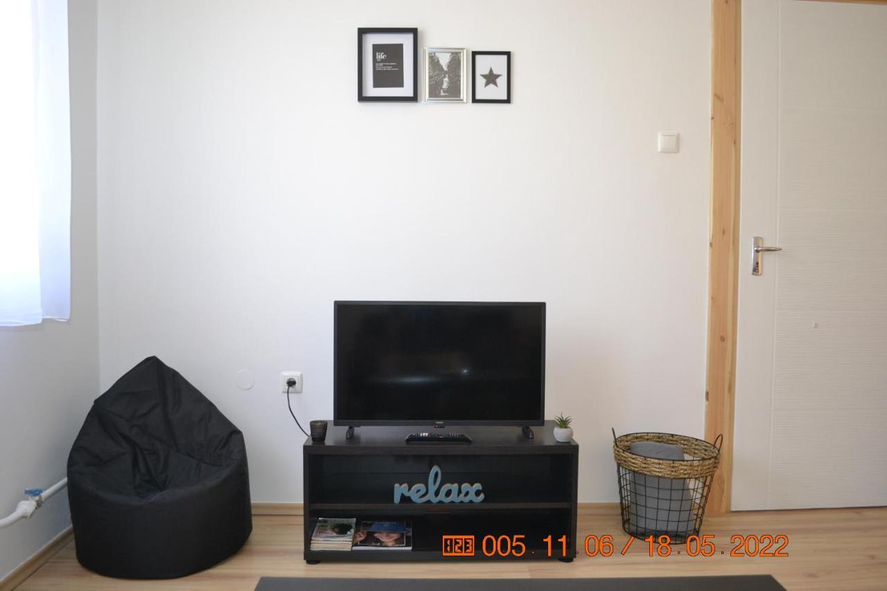 Sziget Apartman エゲル エクステリア 写真